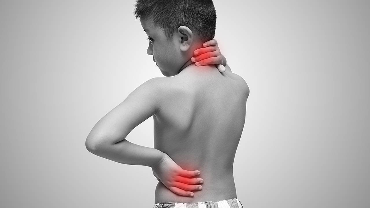 Scoliosi adolescenziale: l’attività fisica diminuisce il rischio di mal di schiena